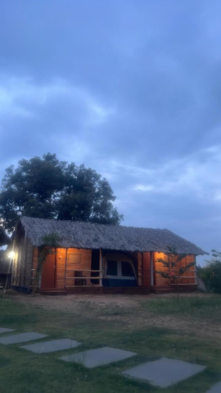 Banana Tree Home Stay Hampi Eksteriør bilde