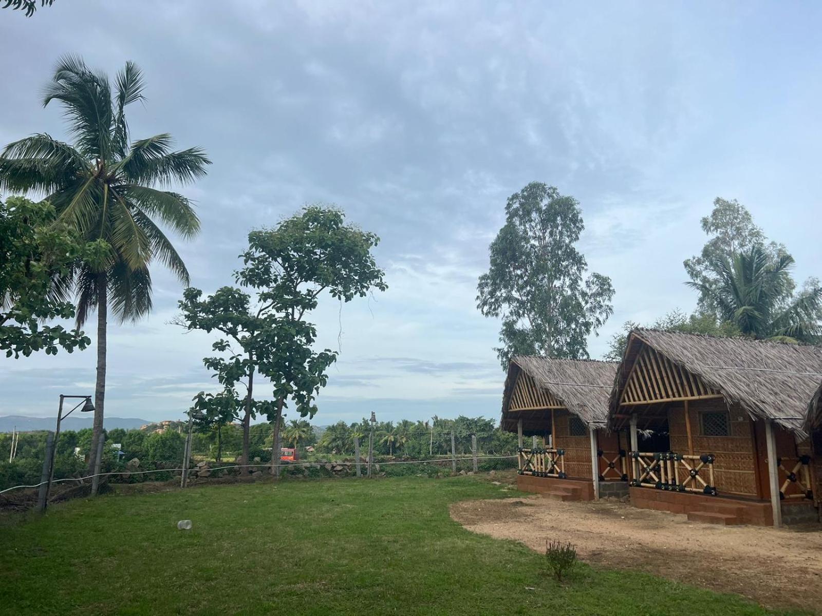 Banana Tree Home Stay Hampi Eksteriør bilde